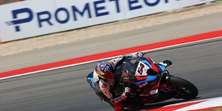 Toprak Razgatlioglu não deixou fugir pole position em Portimão; Ivo Lopes bateu Iker Lecuona e arranca de 22.º