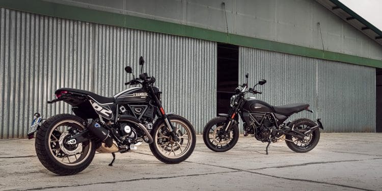 Novas Ducati Scrambler Icon Dark e Full Throttle: elegância e essência, em tons de preto
