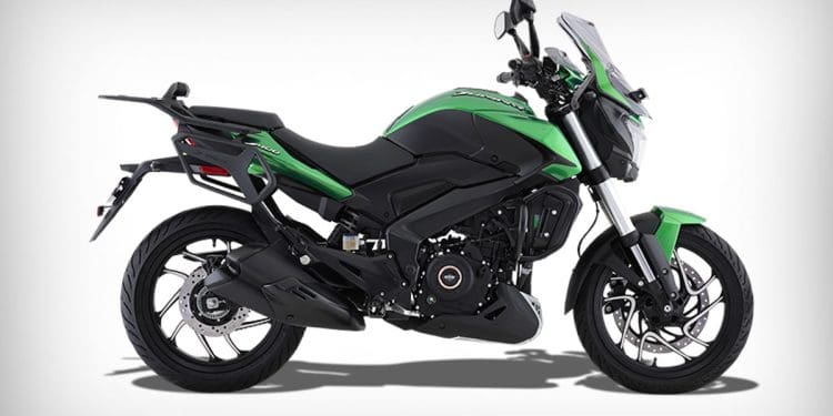 O futuro do comércio de motociclos? Bajaj Auto põe a sua gama à venda na «Amazon indiana»