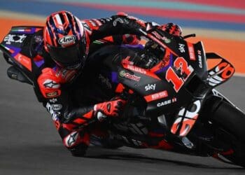 ‘Nas curvas rápidas sinto-me no ponto, mas tenho dificuldades com o travão motor’ – Maverick Viñales