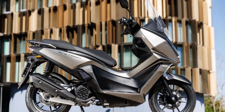 À conquista das cidades: Kymco completa a gama de 125 cc com a nova Skytown