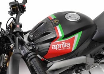 Nova Aprilia Tuono V4 1100 vista a testar impressiona com aerodinâmica de MotoGP