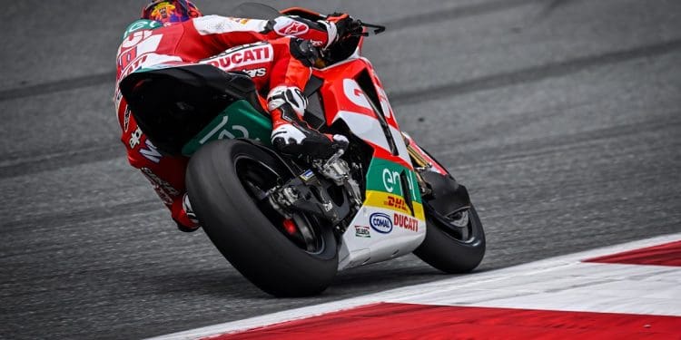 Mattia Casadei começa GP de San Marino de MotoE com volta recorde