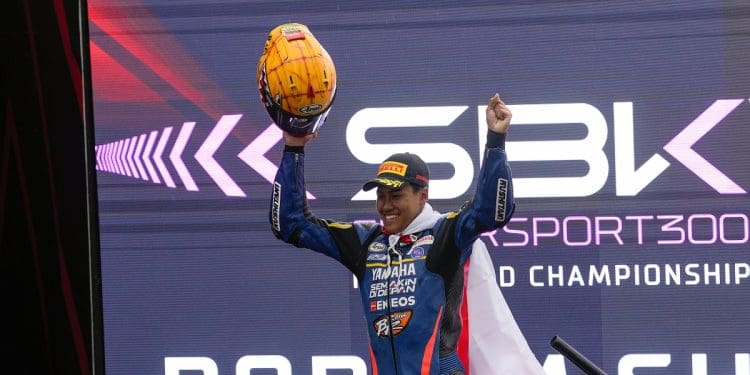 Histórico! Aldi Satya Mahendra é campeão do WSSP300 e Julián García González deu primeira vitória à Kove