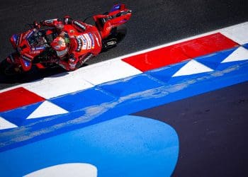 Francesco Bagnaia opõe-se a comunicação direta/piloto equipa durante a corrida