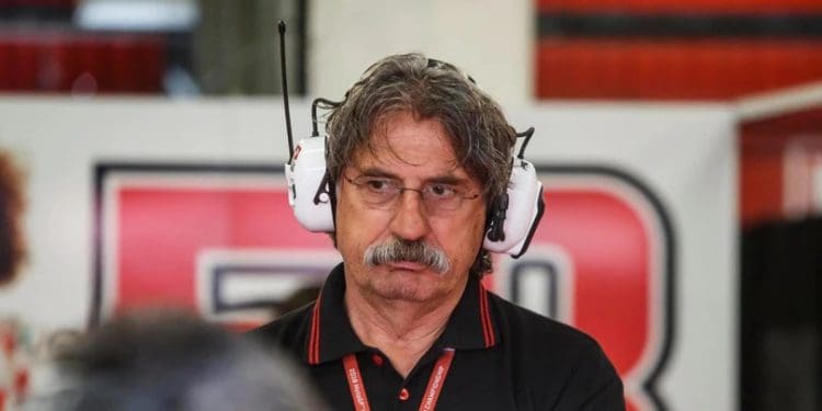 ‘Pergunto-me porque é que os comentadores de ‘domingo’ estão sempre prontos para apontar o dedo e criticar’ – Paolo Simoncelli