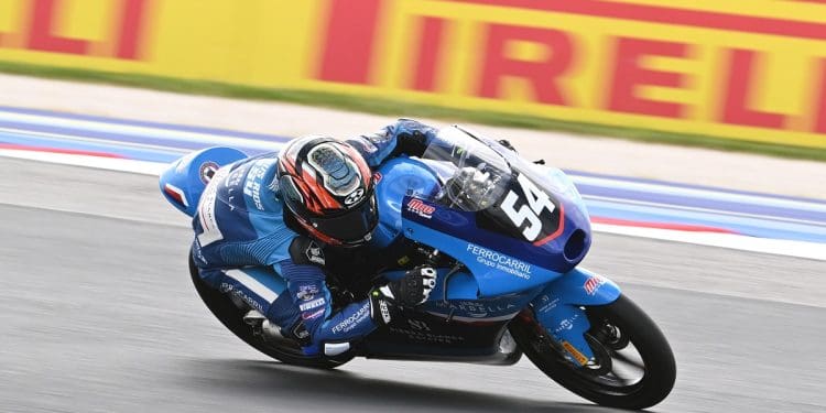 Jesús Ríos abre época do FIM JuniorGP com duplo triunfo em Misano