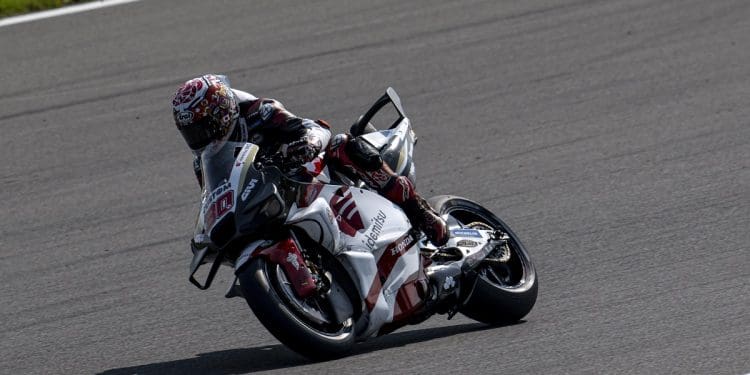 Takaaki Nakagami luta para ficar no MotoGP e fez algo que ainda não tinha feito em 2024