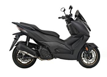 Zontes D125 e M125: Scooters GT com tecnologia avançada