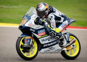 Collin Veijer suplantou rivais com volta recorde e parte da pole position no GP da Alemanha de Moto3
