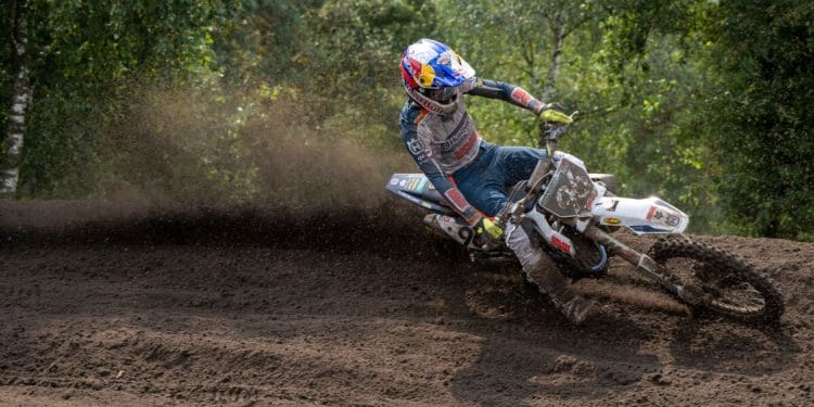 Lucas Coenen dominou corrida de qualificação do MX2 na Suíça