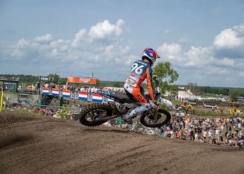 Lucas Coenen brilhou na areia de Arnhem e ganhou o MXGP dos Países Baixos em MX2