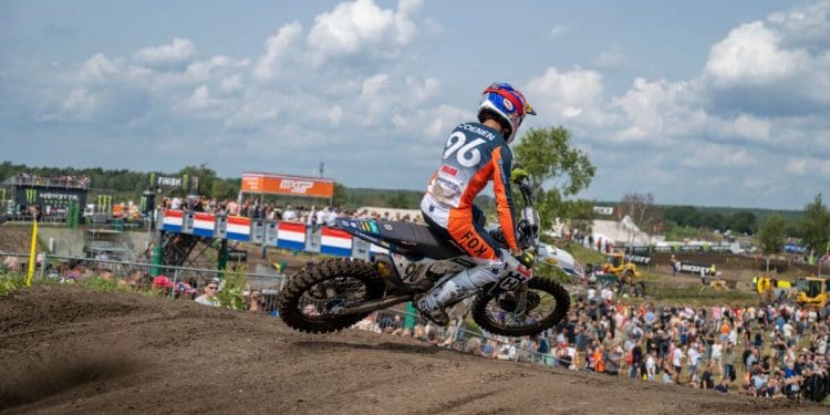 Lucas Coenen brilhou na areia de Arnhem e ganhou o MXGP dos Países Baixos em MX2