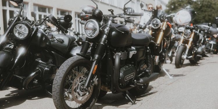 Brixton Cromwell 1200 – modelo de 2024 no Gentleman’s Ride em Zurique