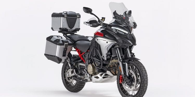 Ducati – gama de acessórios originais para viajar em asfalto ou em terra