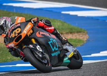 Arón Canet quase igual a Marc Márquez… em número de quedas
