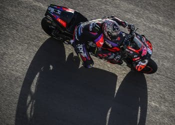 Aprilia admite ‘piloto italiano numa moto italiana’ para 2025 com ‘boas oportunidades’ no mercado