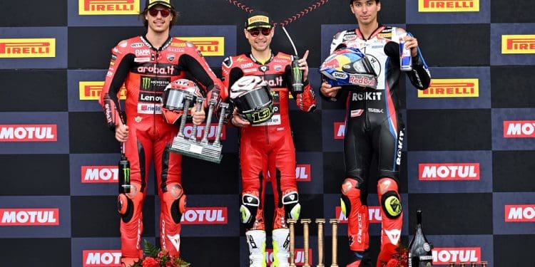 ‘Nicolò Bulega está a destruir um pouco o Álvaro Bautista’ – Toprak Razgatlioglu