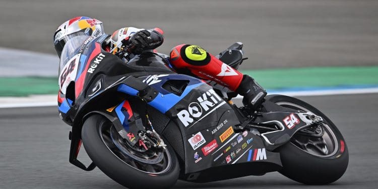 Troy Corser compara Toprak Razgatlioglu a antiga estrela do WSBK