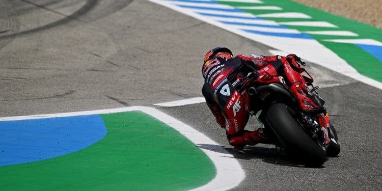 Augusto Fernández em negociações para ser piloto de testes da Yamaha no MotoGP