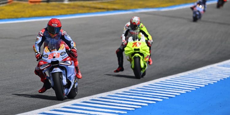 ‘Marc Márquez estava tenso e gastou muito o pneu’ – Óscar Haro