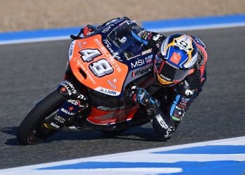 Moto3 impróprio para cardíacos em Assen: Iván Ortolá ganhou num dramático duelo com o homem da casa