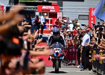 Festejos em Misano valem multa a Toprak Razgatlioglu