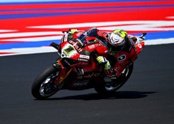 A queda que assustou Álvaro Bautista em Misano: ‘Foi muito perigoso, se alguém me batesse, ter-me-ia destruído’