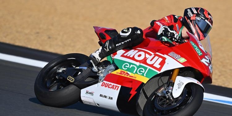 Nicholas Spinelli brilhou em Le Mans com dupla vitória no MotoE