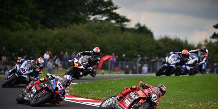 Gregorio Lavilla responde a Masimo Rivola: ‘Se ele diz que os regulamentos do WSBK são estúpidos…’