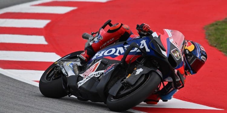 Stefan Bradl compara situação da Honda no MotoGP com a da Mercedes na F1