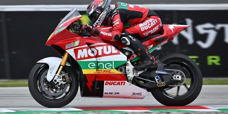 Alessandro Zaccone com volta recorde e pole position do MotoE em Mugello