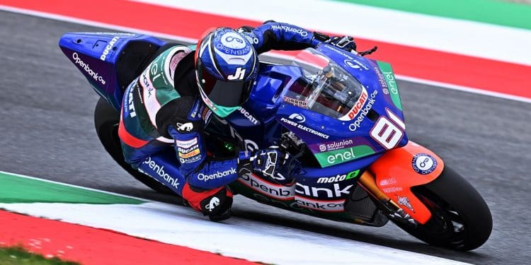 Jordi Torres e Héctor Garzó empatados no topo do treino 2 com nova volta recorde do MotoE em Assen