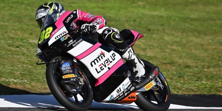 Stefano Nepa surpreendeu ao liderar renhido treino 1 do Moto3 em Sachsenring