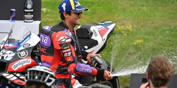 ‘A única coisa que o Jorge Martín não tinha de fazer era dizer que não ficaria na Pramac’ – Claudio Domenicali