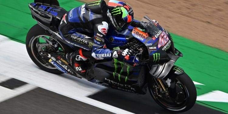 Álex Rins treinou em mini-bike dias depois de falhar o GP da Grã-Bretanha