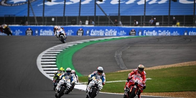 ‘Não creio que Marc Márquez saia da luta pelo título, mas Enea Bastianini entra nela’ – Óscar Haro