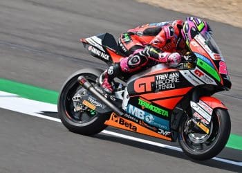 Alonso López voltou a «varrer» concorrência com volta recorde no treino 1 de Moto2 em Aragão