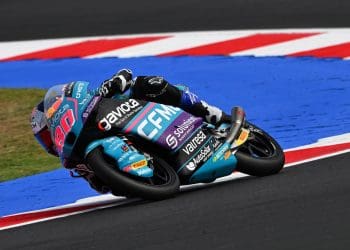 Nem o título o fez acalmar: David Alonso liderou FP1 molhado na Austrália