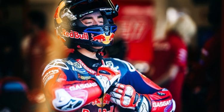 A GASGAS Tech3 deixou GP caseiro com ‘sabor amargo’ e Nicolas Goyon recordou: ‘Por vezes esquecemo-nos que Acosta é rookie’