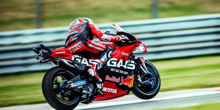 Condições atmosféricas e degradação do pneu foram causa da queda de Pedro Acosta no final: ‘Foi estranho’