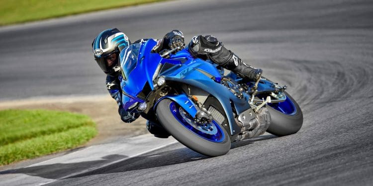 Yamaha regista nova patente – sistema avançado “anti-dive” para a suspensão eletrónica