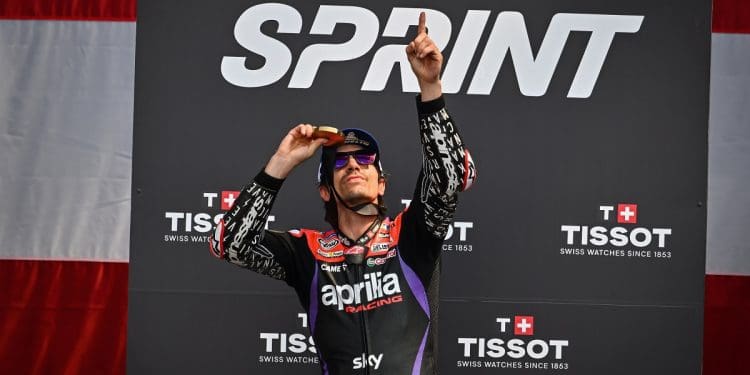 Maverick Viñales dedica vitória à família: ‘A minha família está a fazer muitos esforços’