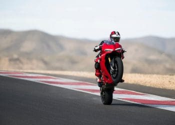 Novas Ducati Panigale V2 e Streetfighter V2 desvendadas na EICMA