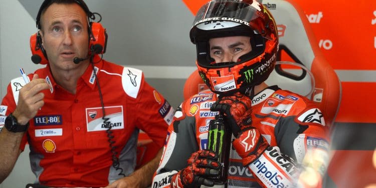 Lorenzo recorda perda de confiança por parte da Ducati e como ‘nem ofereceram 1 milhão de euros, quando os contratos eram de 12’