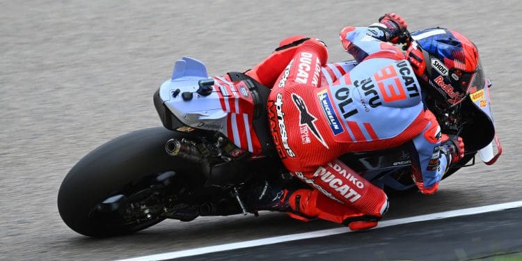 Marc Márquez ‘quase prefere’ testar no final do ano em Montmeló a nova Desmosedici porque é um circuito que lhe ‘custa mais’