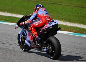 Domingo foi o dia em que Marc Márquez melhor se sentiu, na Malásia, apesar da queda: ‘Fim de semana melhor do que pensávamos’