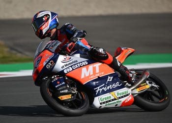 Iván Ortolá bate campeão David Alonso para liderar Treino 2 do Moto3
