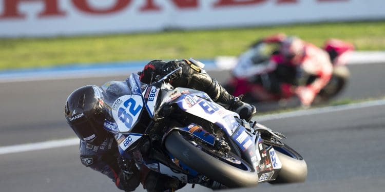 Mario Mayor é campeão europeu de Stock; Dino Iozzo dominou corrida com bandeira vermelha no Estoril e lusos no top 20