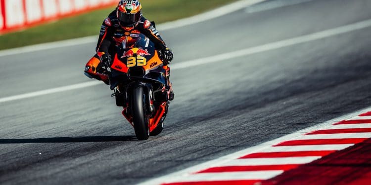 Mais aderência na traseira foi chave para crescimento da KTM, «suspeita» Brad Binder